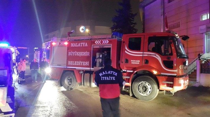 Malatya'da öğrenci yurdunda yangın: 2 yaralı
