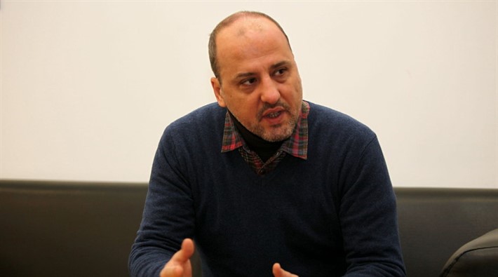 Tutuklanan gazeteci Ahmet Şık’a su bile vermemişler