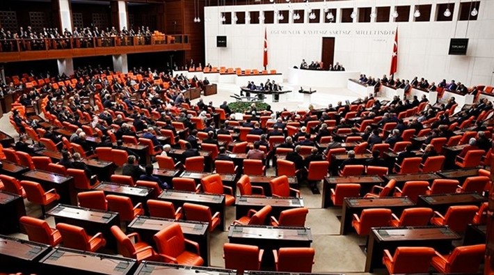 Meclis'te usulsüzlük: Harcamalar ödeneği aştı, belgeler mevzuata aykırı düzenlendi