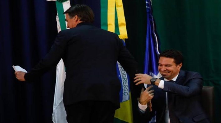 Bolsonaro'nun 'kıyak' atamasına yargı engeli