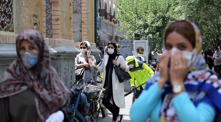 İran'da 2. dalga paniği: Tüm toplantılar yasaklandı