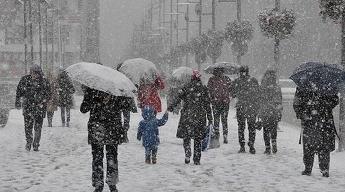 Trakya'da kar yağışı hayatı olumsuz etkiledi