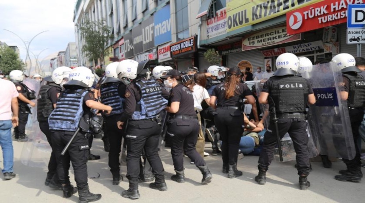 Van’daki Konya Katliamı açıklamasına polis müdahalesi: 5 kişi gözaltına alındı
