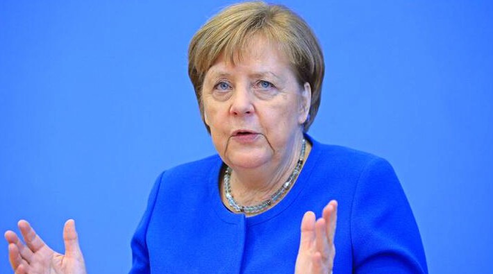 Merkel'den AB'ye çağrı: Yunanistan'ı desteklemekle yükümlüsünüz