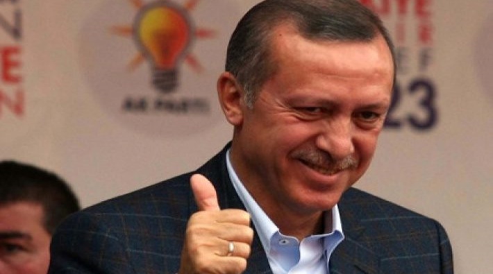 Seçim yasağı olmasına rağmen AKP, SMS ile propagandaya devam ediyor