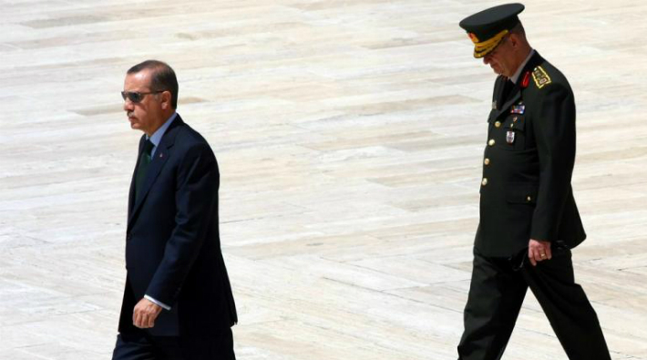 İlker Başbuğ: Erdoğan yalnız bırakıldı, FETÖ'yle tek başına mücadele ediyor