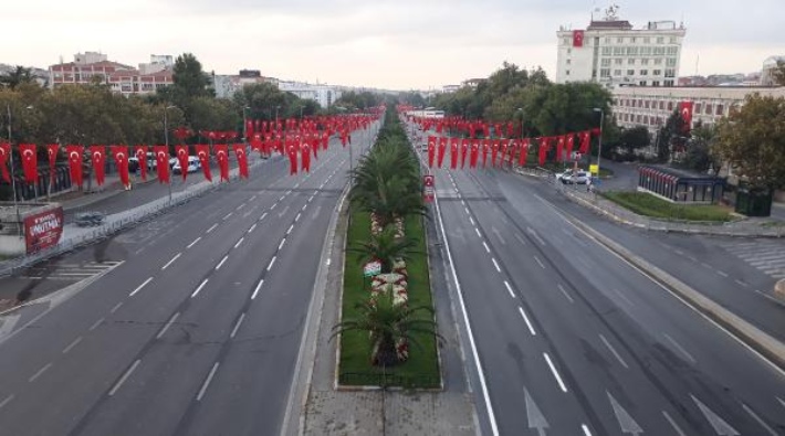 İstanbul'da 30 Ağustos töreni için birçok yol trafiğe kapatıldı