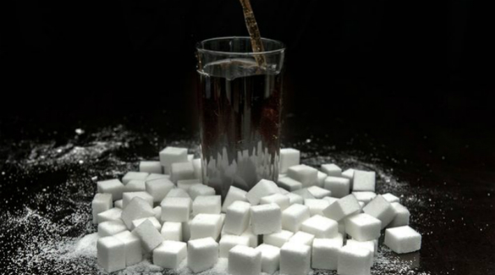 Şeker şirketleri bilim insanlarına para ödeyerek yağı 'günah keçisi' ilan ettirmiş