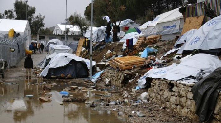 Yunanistan yanan kampın yerine kalıcı bir sığınmacı merkezi inşa edecek