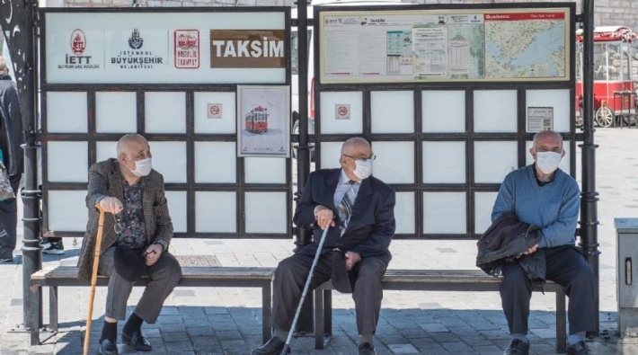 65 yaş üstü yurttaşların sokağa çıkma saatleri değişti