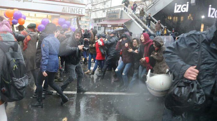8 Mart eylemlerinde kadınlara polis saldırısı!