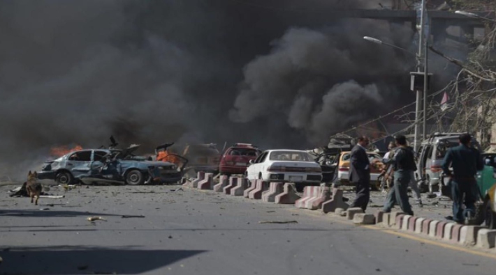 Kabil'de bomba yüklü araçla saldırı: Ölü ve yaralılar var