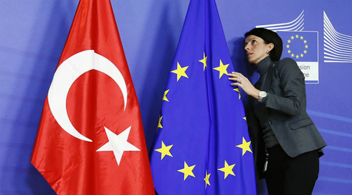 AB Raporu:  Türkiye dev adımlarla Avrupa'dan uzaklaşıyor