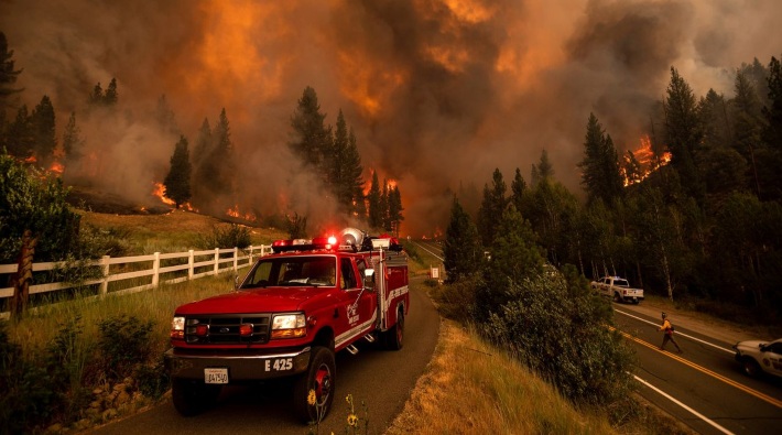 ABD'nin en büyük yangını: Los Angeles büyüklüğünde orman kül oldu