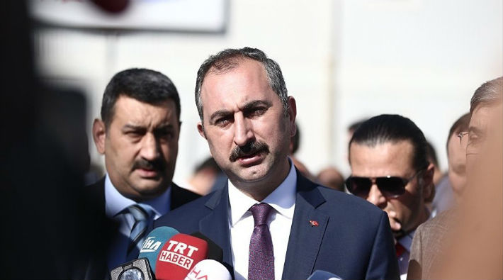Adalet Bakanı Gül'den tutuklu konsolosluk görevlisi hakkında açıklama
