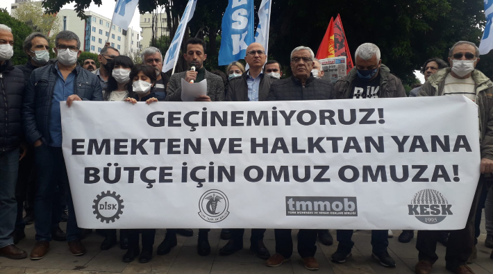 'Geçinemiyoruz' diyenler Adana'da bir araya geldi: 'Cebimizden alınanlar, itibar adı altındaki şatafata aktarılıyor'