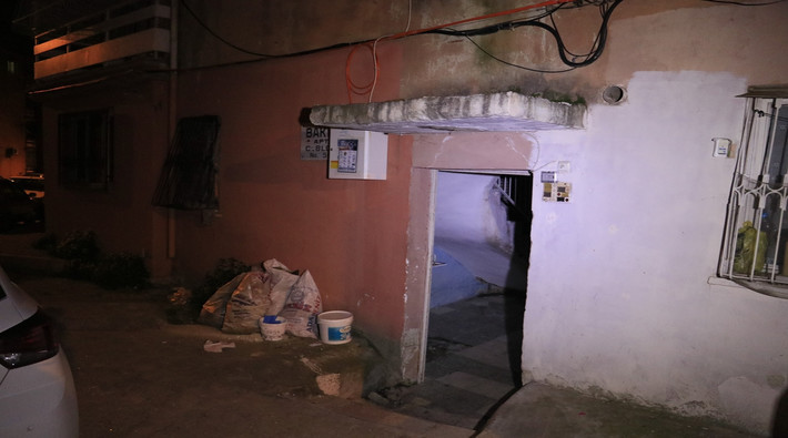 Adana'da ısınmak için evinde mangal yakan kişi yaşamını yitirdi