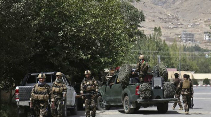 Afganistan'da canlı bomba saldırısı
