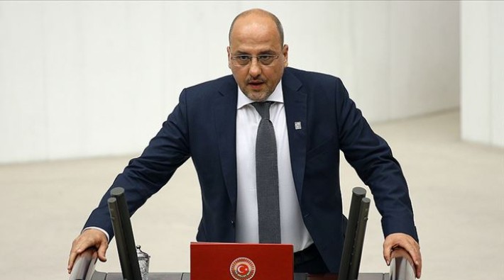 'Çoklu baro' teklifine karşı konuşan Ahmet Şık, 'tiranlık' dedi, AKP'liler çıldırdı