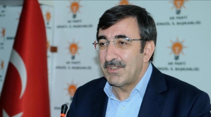 AKP Genel Başkan Yardımcısı Cevdet Yılmaz koronavirüse yakalandı