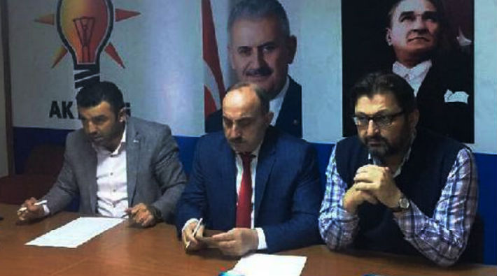 AKP ilçe teşkilatında istifa krizi