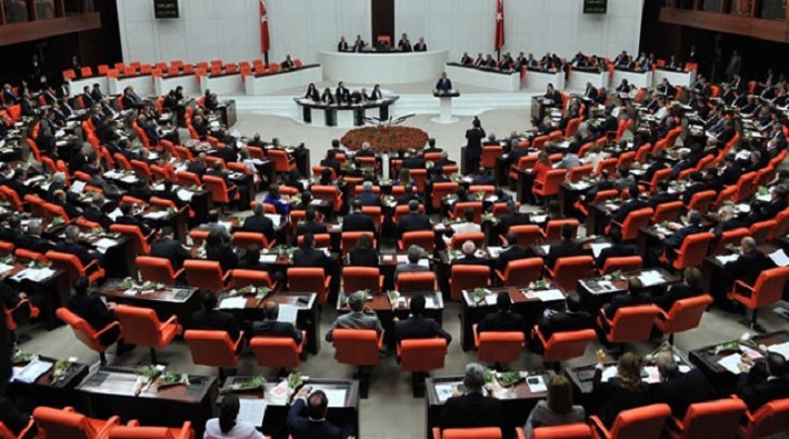 AKP milletvekilleri birçok önergeyi reddetti