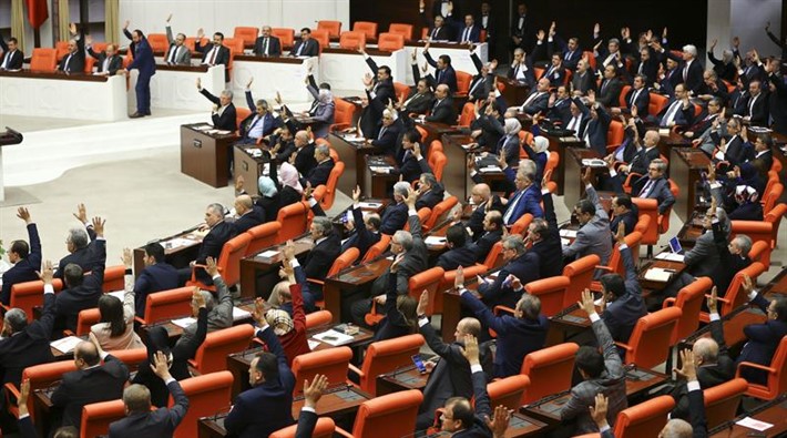 AKP yeni sistemle doymadı, Meclis’te yeni engellemeler peşinde