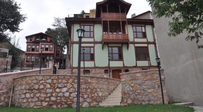 AKP'li başkan, belediyenin restore ettiği müzede kendine yatak odası yaptırmış