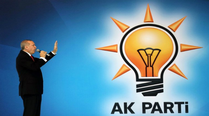 AKP'li başkan, eski AKP'li başkanın yolsuzluklarını raporladı