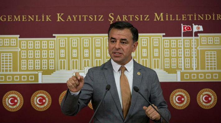 AKP’li belediye başkanından 100 bin TL’lik ‘istifa’ davası