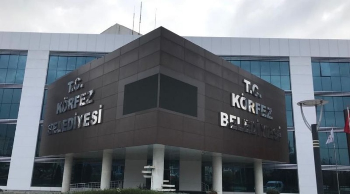 AKP'li belediye 'ekonomik kriz var' dedi, bursu kesti
