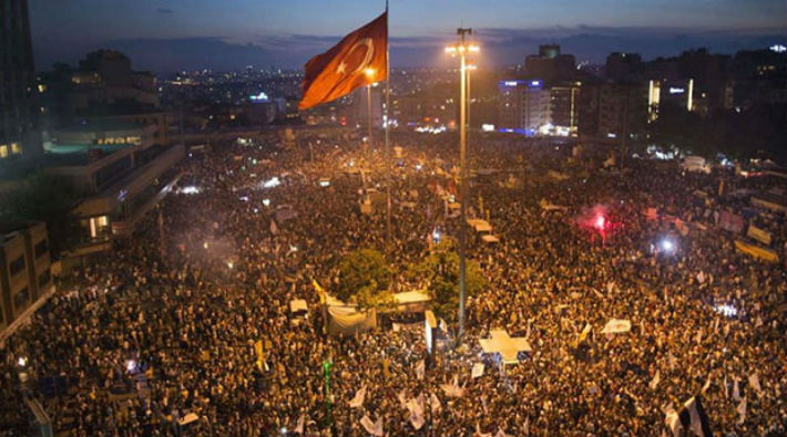 AKP'nin 'Gezi' korkusu ders kitaplarına girdi