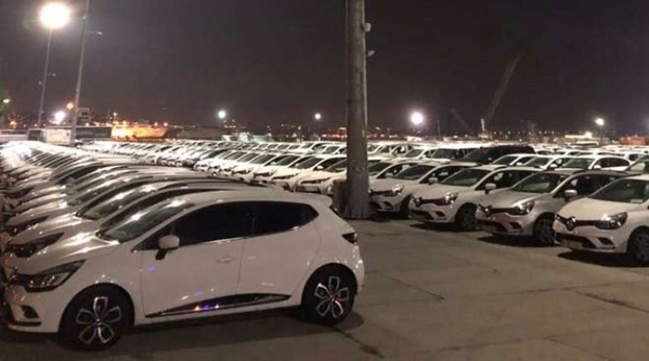 AKP'nin İBB bütçesiyle kiraladığı yüzlerce araç geri çekildi: Yenikapı Meydanı'nda sergileniyor