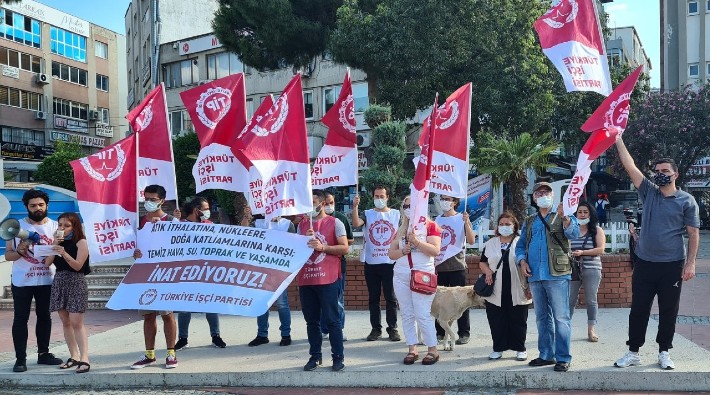 TİP Aliağa İlçe Örgütü'nden ölüm saçan geminin bölgeye getirilmesine karşı eylem
