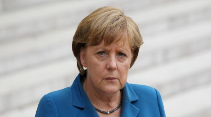 Almanya Başbakanı Angela Merkel: Suriye'deki askeri operasyonu durdurun