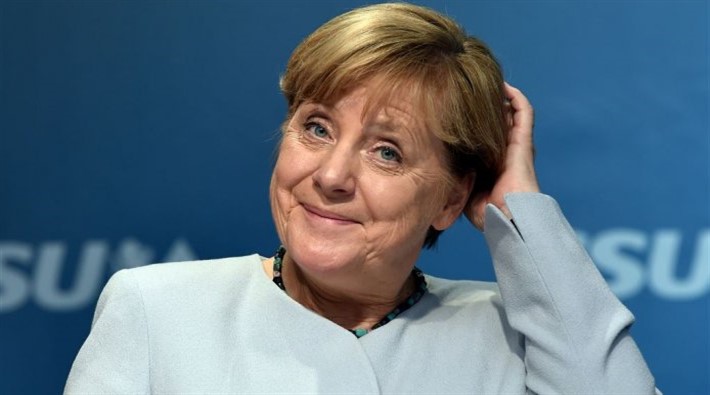 Merkel'den Libya açıklaması: Gelecekleri hakkında kendilerinin karar vermesini istiyoruz 