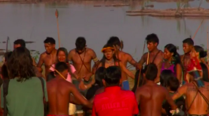 Brezilya'da Amazon yerlilerinden hidroelektrik santrale tepki