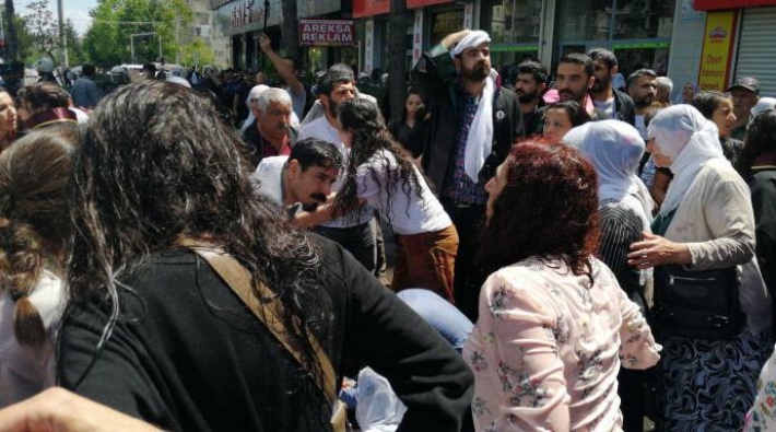 Diyarbakır'da açlık grevcilerinin ailelerine polis saldırısı