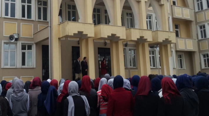 AKP gözünü anadolu liselerine dikti: Eğitimde 'imam hatip' modeli