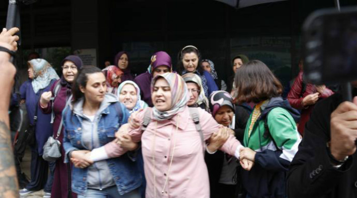 Ankara'da annelere polis saldırısı: 14 gözaltı