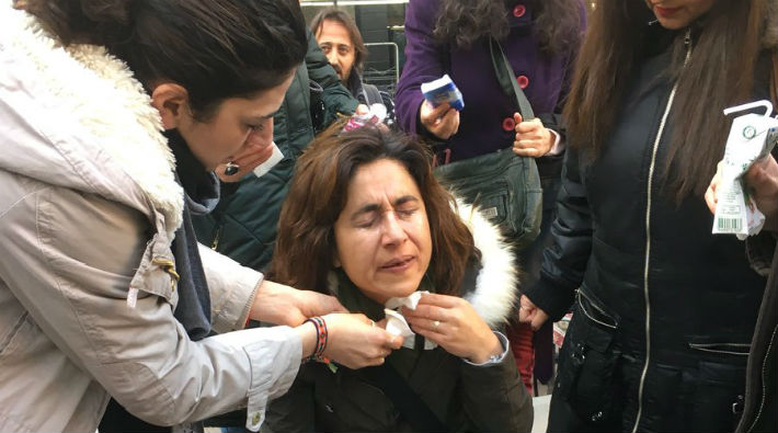 Ankara'da fetvalara karşı sokağa çıkan kadınlara polis saldırısı