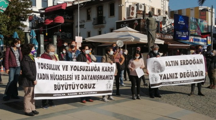 Antalya Kadın Platformu: Bu bütçede yaşama, refaha, kadına pay yok!