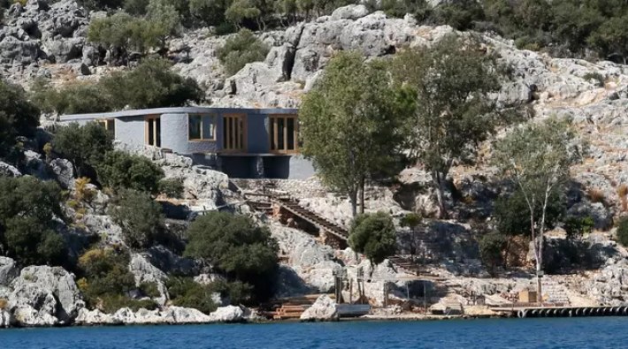 Antalya'da doğal sit alanındaki kaçak villa hakkında yıkım kararı