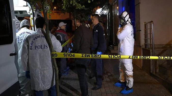 Antalya'da dört kişinin evde ölü bulunmasıyla ilgili iki belediye çalışanı hakkında soruşturma