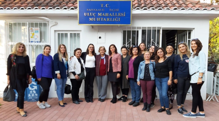 Antalya'da kadın avukatlar toplumsal cinsiyet eşitsizliğine karşı mahalleli kadınlarla buluştu