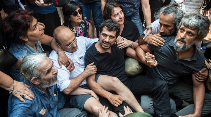 Milletvekilleri Arat Dink'in Gözaltına Alınmasını Engelledi
