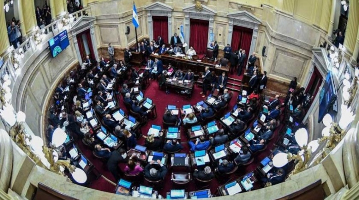 Arjantin'de milletvekilleri 180 gün maaş almayacak