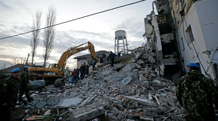 Arnavutluk'taki depremde ölü sayısı artıyor