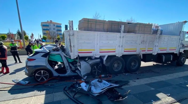 36 saatlik nöbetten dönen asistan hekim trafik kazasında hayatını kaybetti