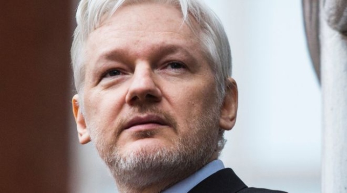 Julian Assange gözaltına alındı